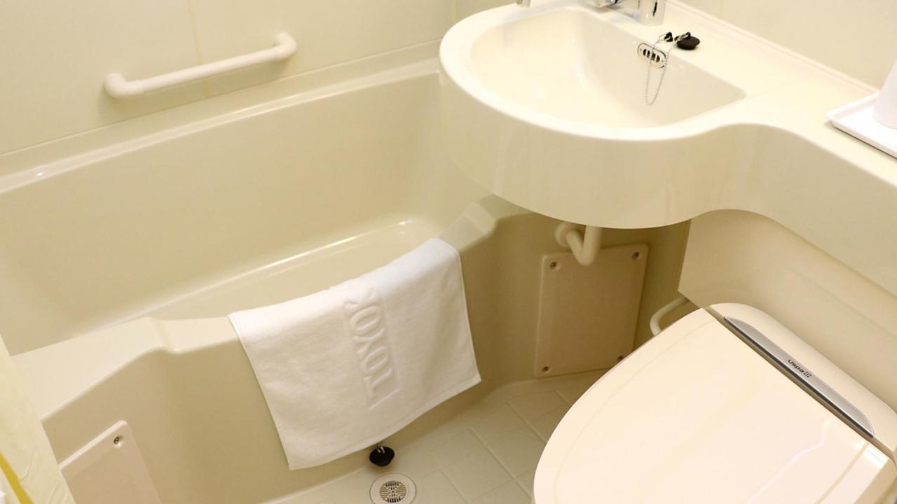 Toyoko Inn Okayama Eki Nishi Guchi Hiroba Luaran gambar