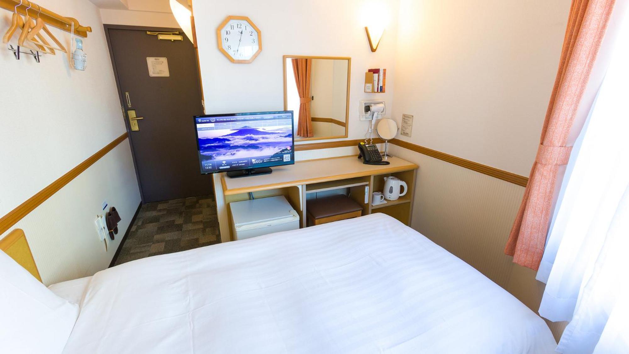 Toyoko Inn Okayama Eki Nishi Guchi Hiroba Bilik gambar