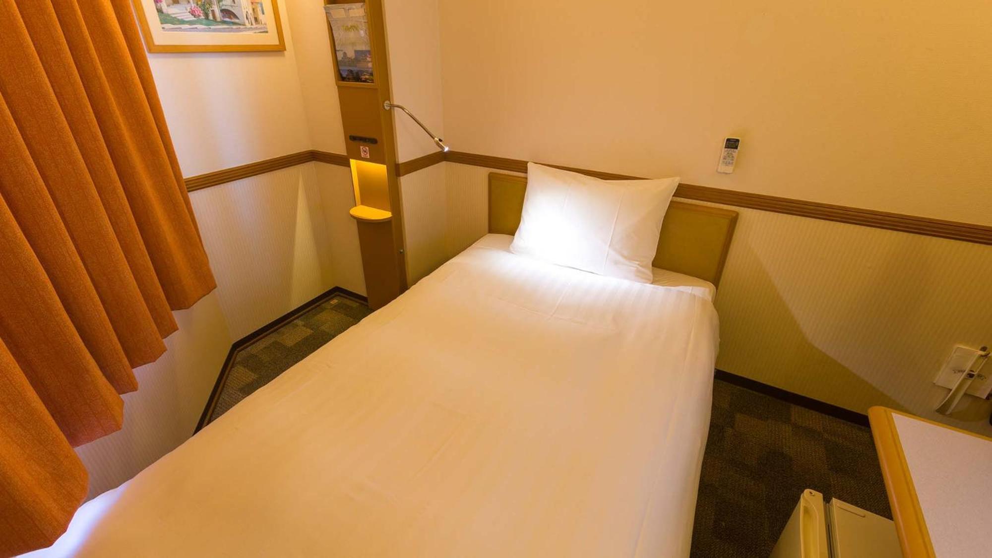 Toyoko Inn Okayama Eki Nishi Guchi Hiroba Bilik gambar